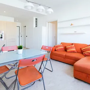  Apartment Orange
