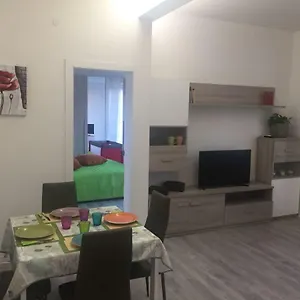  Apartment Casadolcecasa